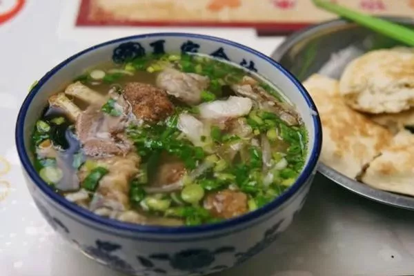 鸣沙山月牙泉景区周边特色<a href='/xiaochi/' target=_blank>小吃</a>推荐