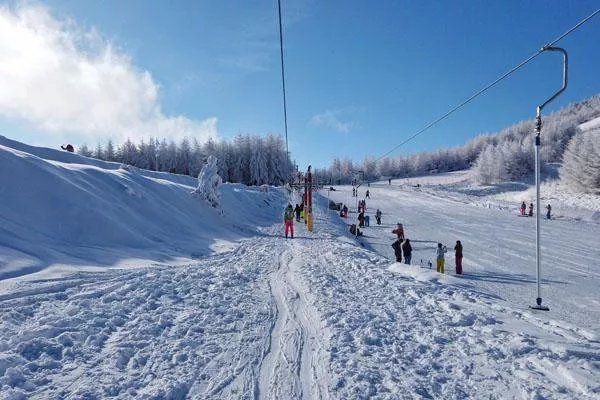 神农架滑雪场有几个 神农架滑雪场开放时间2021