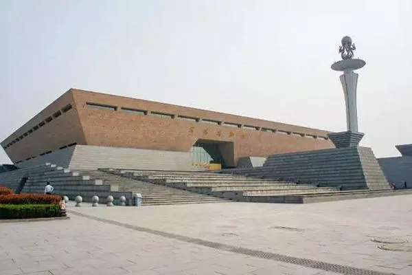 洛阳博物馆开放时间2022