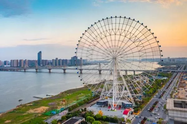 南昌之星摩天轮一圈要多久