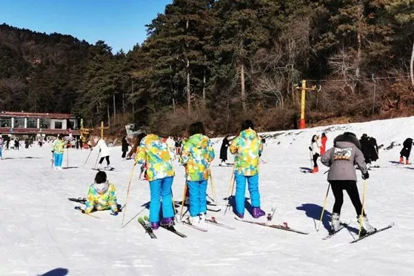 2022-2023玉华宫滑雪场门票多少钱